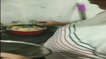 Tante Istri Cantik Pasrah Goyang Kasur Dapur